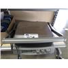Image 1 : GRILLER WITH TIMER & UPPER LEVELS