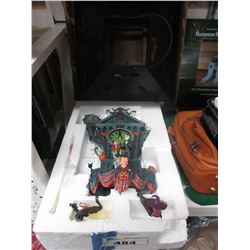 HALLOWEEN COOCOO CLOCK WITH STAND/JELLYFISH AQUARIUM/CIRCULATION FOR LEG WRAPS/LEATHER SHOULDER
