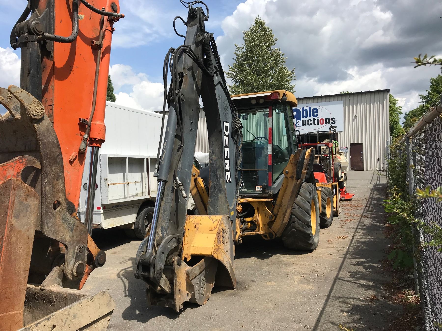 2008 JOHN DEERE 410J, BACKLOADER, YELLOW, DIESEL, VIN#T0410JX165838 ...