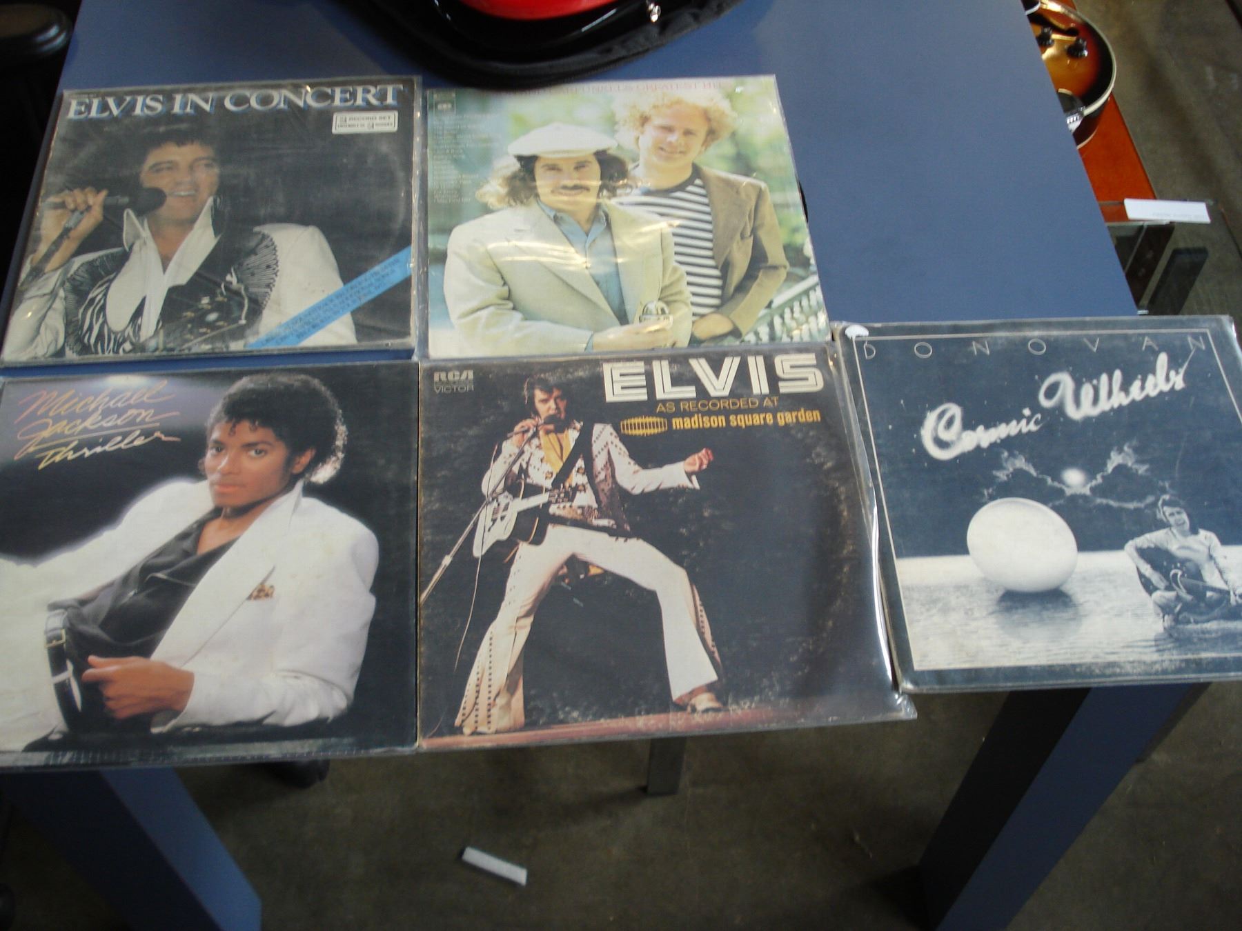 FIVE COLLECTIBLE ELVIS MICHAEL JACKSON RECORDS Big Valley Auction