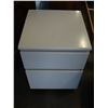 Image 2 : WHIE 2 DRAWER NIGHTSTAND