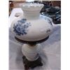 Image 2 : VINTAGE HURRICANE PARLOR LAMP