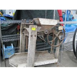 1 CIDER CRUSHER AND PRESS