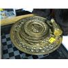 Image 1 : 1 LOT OF BRASS WALL PLATES