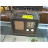Image 1 : 1 TRAVELLER PORTABLE RADIO