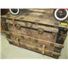 Image 1 : 1 METAL/WOOD BOUND TRUNK