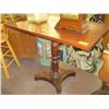 Image 1 : 1 BROAD BASE FLIP TOP TABLE