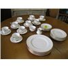 Image 1 : 1 A LOT OF ROYAL ALBERT VAL D'OR DISHES