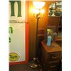 Image 1 : 1 BRASS POLE LAMP WITH UPPERGLASS SHADE