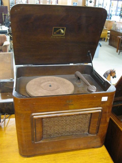 Victrola Table 1 RCA VICTOR VICTROLA TABLE TOP CABINET RECORD PLAYER -24
