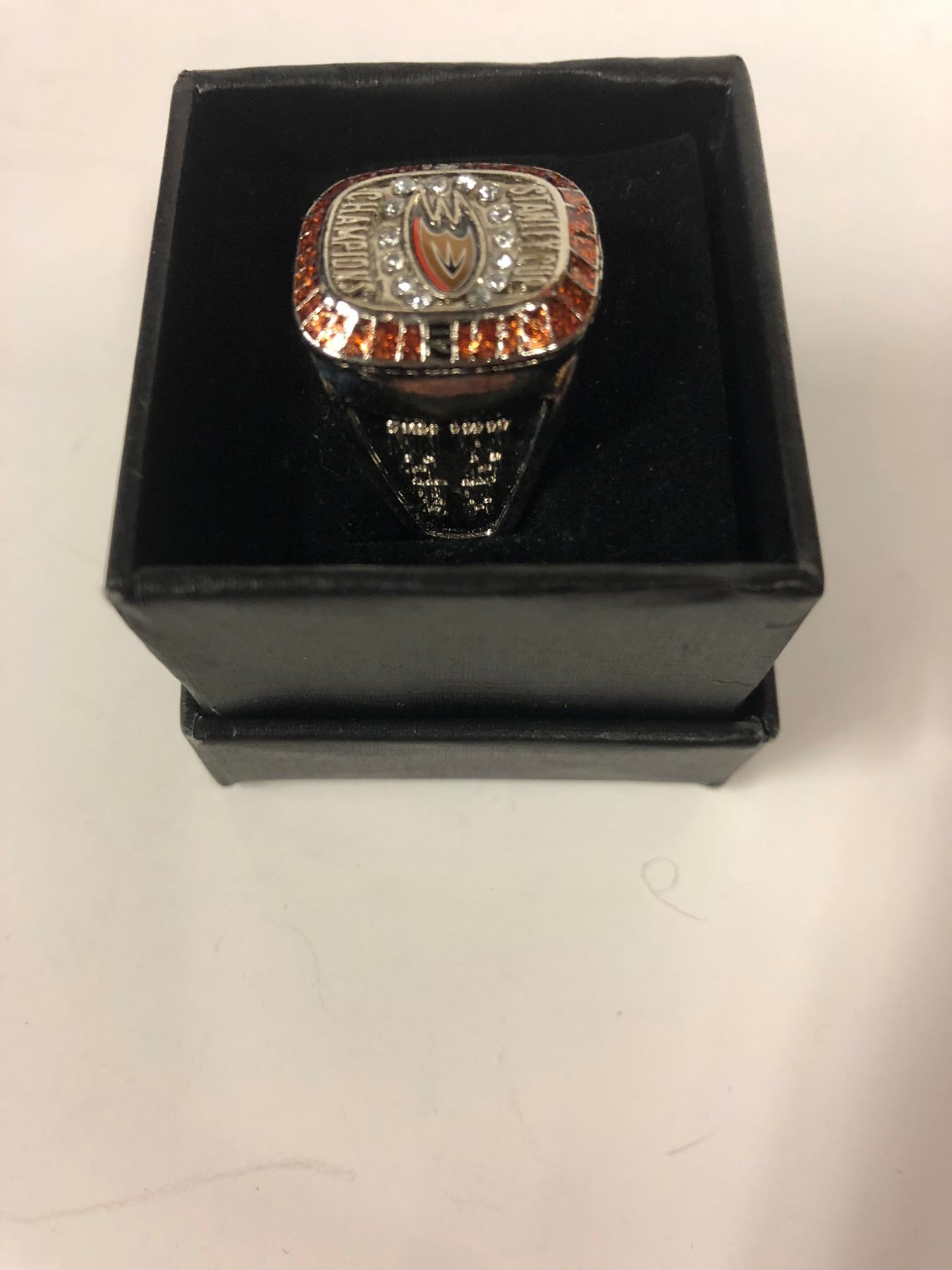 ANAHEIM DUCKS STANLEY CUP RING (REPLICA)