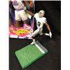 Image 2 : MICHAEL JORDAN SPACE JAM 10" FIGURE & FOOTBALL FIGURE