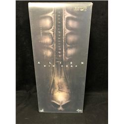 Hot Toys 1/6 Alien Big Chap Action Figure (IN BOX)