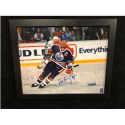 WAYNE GRETZKY AUTOGRAPHED 22" X 18" FRAMED COLOR PHOTO WITH WG AUTHENTIC COA
