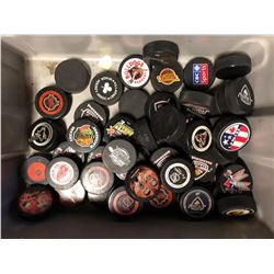 HOCKEY PUCK LOT