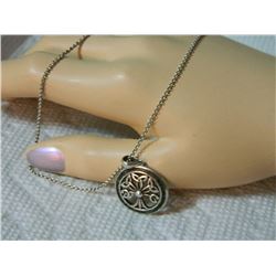 **** FEATURE ESTATE ITEM **** LIVIOR SILVER CHAIN (18" 925 ITALY) - WITH FAILTE CELTIC TREE OF LIFE 