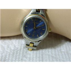 WATCH - FOSSIL - WATCH BAND NEEDS REPAIR  - ES9644