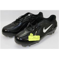 SIZE US11 NIKE SOCCER CLEATS