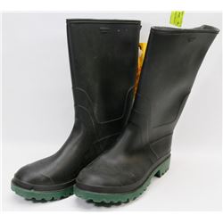 NEW MENS RUBBER WORK BOOTS SIZE 9