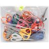 Image 1 : BAG OF ASSORTED SCISSORS