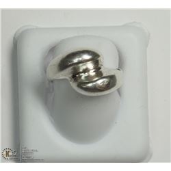 26) SILVER RING SIZE 7.5