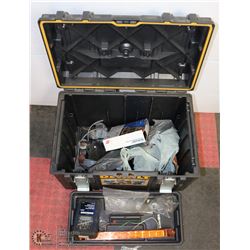 DEWALT TOUGH SYSTEM TOOLBOX