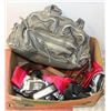 Image 1 : LOT OF 4 BAGS - 2 PURSES AND 2 VICTORIA SECRET
