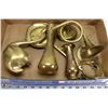 Image 1 : FLAT OF ESTATE BRASS FIGURES AND COLLECTABLES