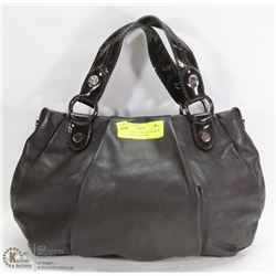 SIMPLY VERA - VERA WANG HAND BAG BROWN IN COLOUR