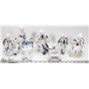Image 1 : FLAT OF BLUE & WHITE PORCELAIN FIGURES