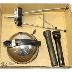 LOT OF VINTAGE KETTLE & TWIRLING ASHTRAY & 2