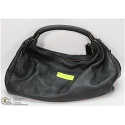 KENNETH COLE LEATHER BLACK PURSE,