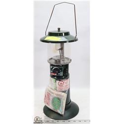 COLEMAN LANTERN WITH 3 EXTRA WICKS