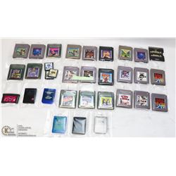 FLAT OF 22 GAMEBOY CARTRIDGES PLAY ACTION