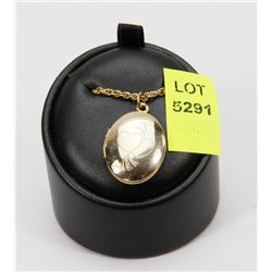 GOLD TONE LOCKET WITH CHAIN
