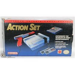 74) BOXED 1985 NINTENDO ACTION SET ENTERTAINMENT