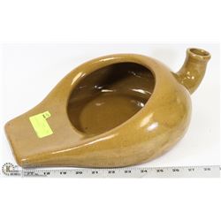 POTTERY BED PAN