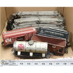 ANTIQUE METAL TIN TRAIN SET WITH 18 TRACKS  AND 5