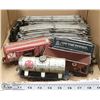 Image 1 : ANTIQUE METAL TIN TRAIN SET WITH 18 TRACKS  AND 5