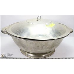 ANTIQUE BREAD BAKING PAN