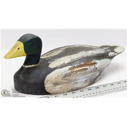 ANTIQUE WOODEN DUCK DECOY WITH MOVING HEAD