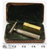 Image 1 : VINTAGE MENS SAFETY RAZOR IN CASE.