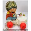Image 2 : VINTAGE DRUMMER BOY PULL TOY