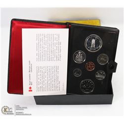 1977 RCM SILVER DOUBLE DOLLAR SET