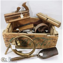 CRATE OF ASSORTED ANTIQUE PLANES, SCOOP, SPIRAL