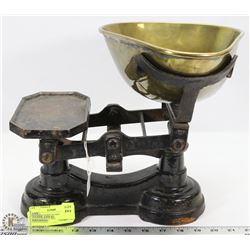 ANTIQUE CANDY SCALE