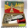 Image 1 : VINTAGE CHARLESCRAFT HOME BARBER KIT