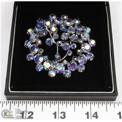 VINTAGE MULTI-COLOUR GLASS HALO BROOCH
