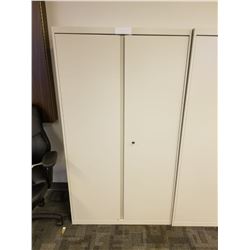 (9013) -3 LOCKING 4 SHELF CABINETS WITH KEYS