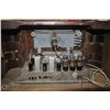 Image 3 : VINTAGE WESTINGHOUSE RADIO CONSOLE 29X13X40